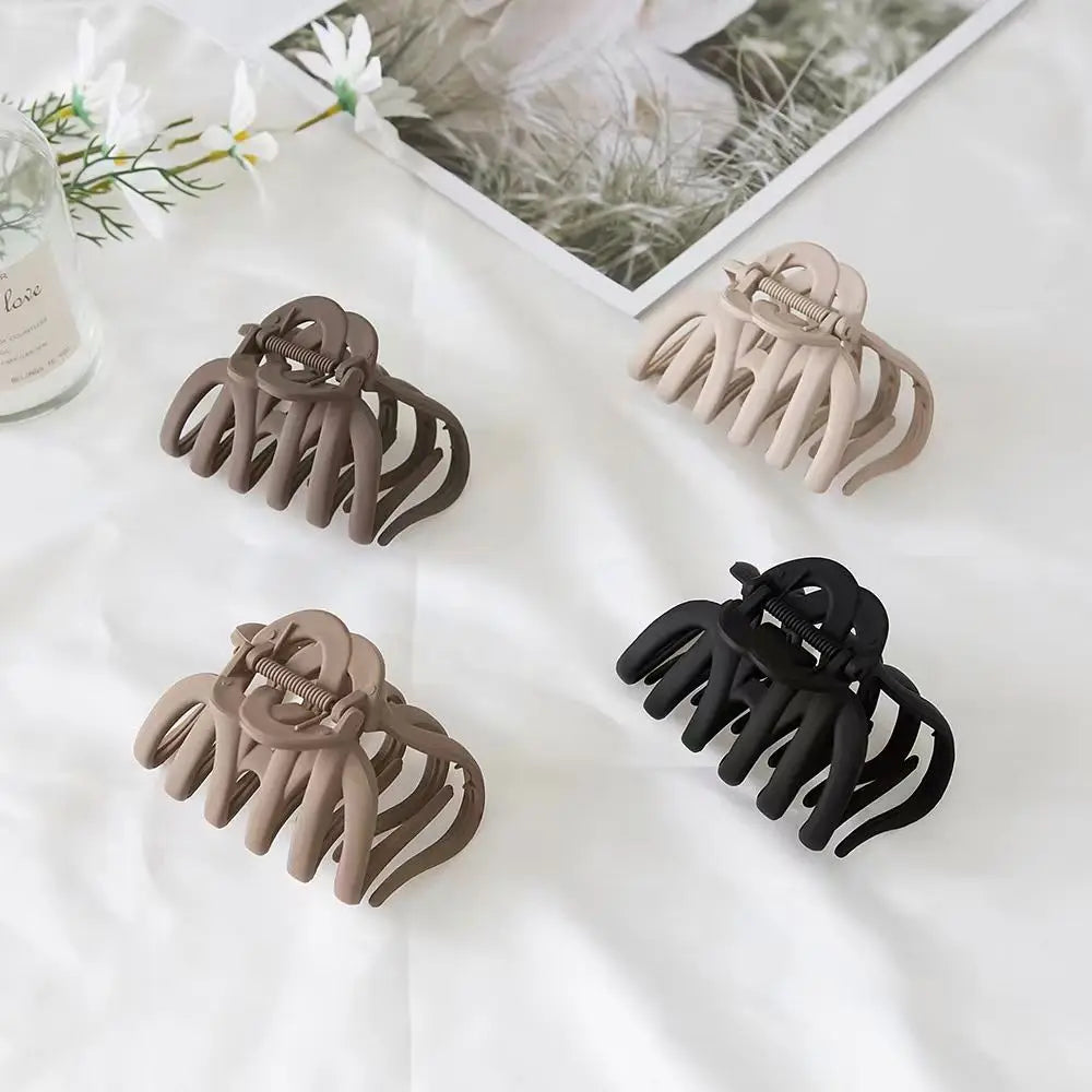 H0703cd754b054c09b74c5efcf59f86dcE Fashion Pop Plastic Hair Claw Clip Korean Women Carved Design Girl Hair Octopus-shaped Claws Clips for Party - Image 1