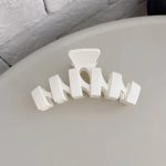 Fashion Korean Girls Plastic Wave Large Claw Clips  for Thick Hair Factory Wholesale Candy Color  Hair Claw Clip for Women - Image 8
