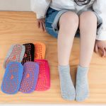 Logo Customized Anti Slip Slippers With Rubber Clips Yoga Trampoline Running Silicone Socks Early Teaching Steps