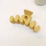Fashion Korean Girls Plastic Wave Large Claw Clips  for Thick Hair Factory Wholesale Candy Color  Hair Claw Clip for Women - Image 11