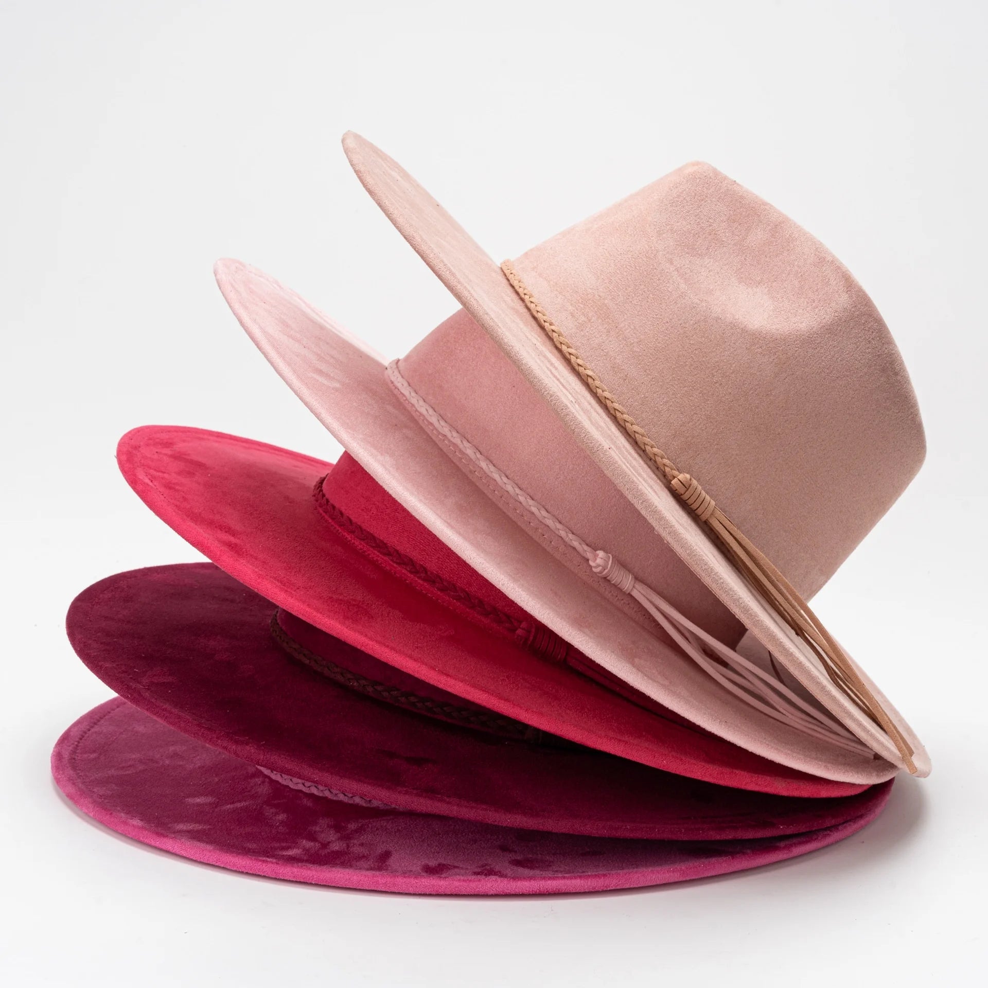 Hfb82e806063243229dbc9e624ad3f916V Wholesale Custom Polyester Fedora Hat Suede Felt with Wide Brim and Fashion Bands for Casual and Party Scenes Summer and Winter - Image 1